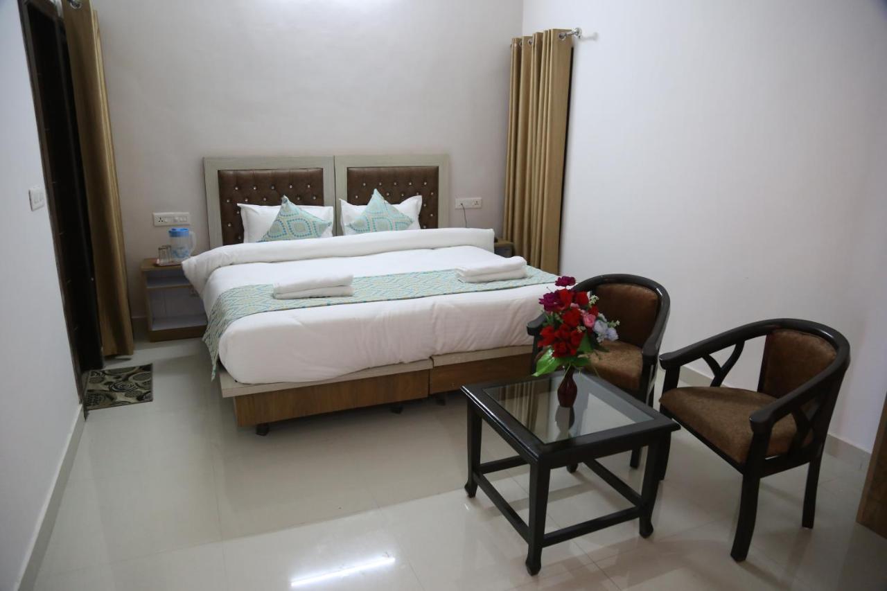 Hotel Yog Tapovan Rishīkesh Buitenkant foto