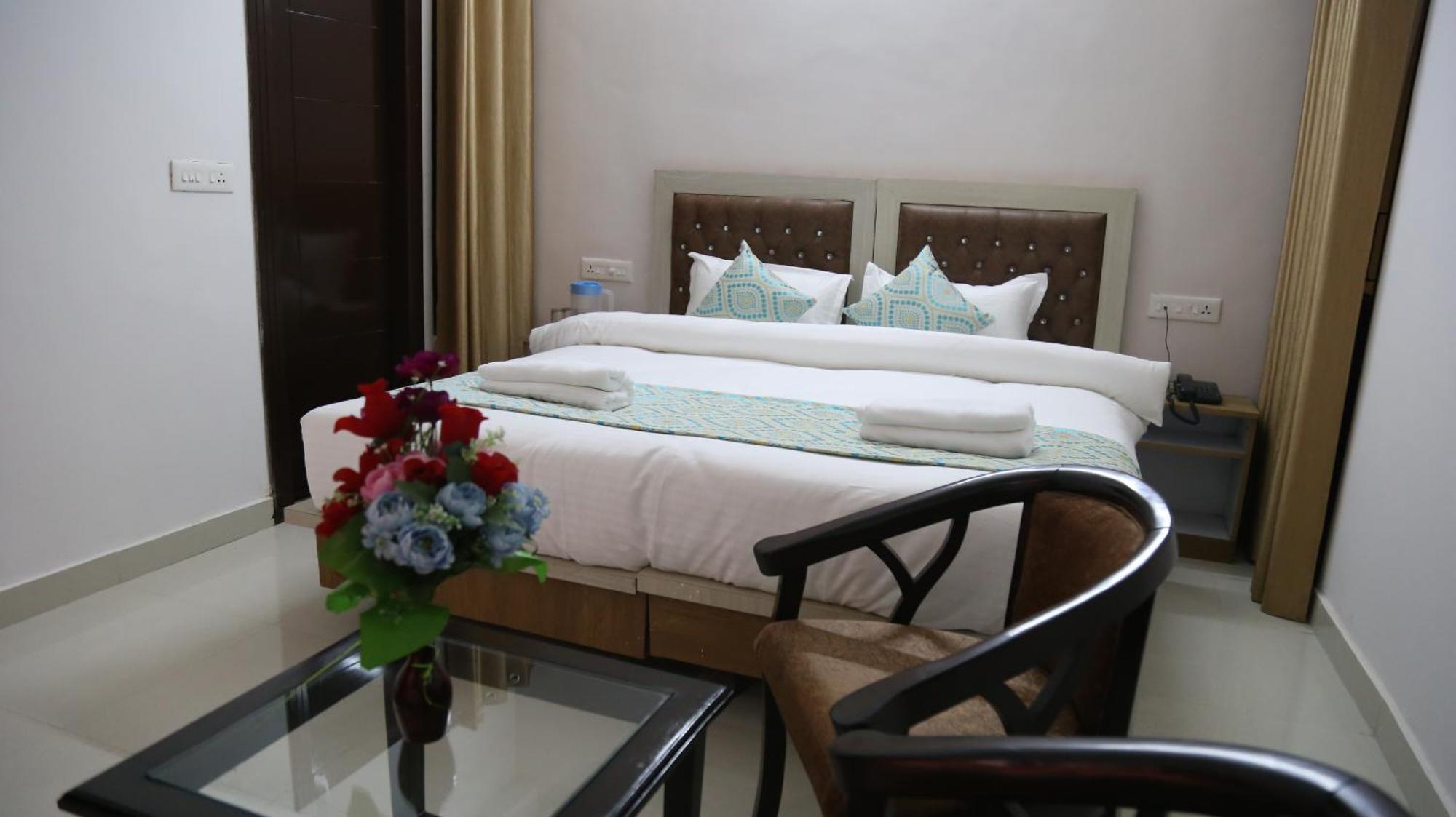 Hotel Yog Tapovan Rishīkesh Buitenkant foto