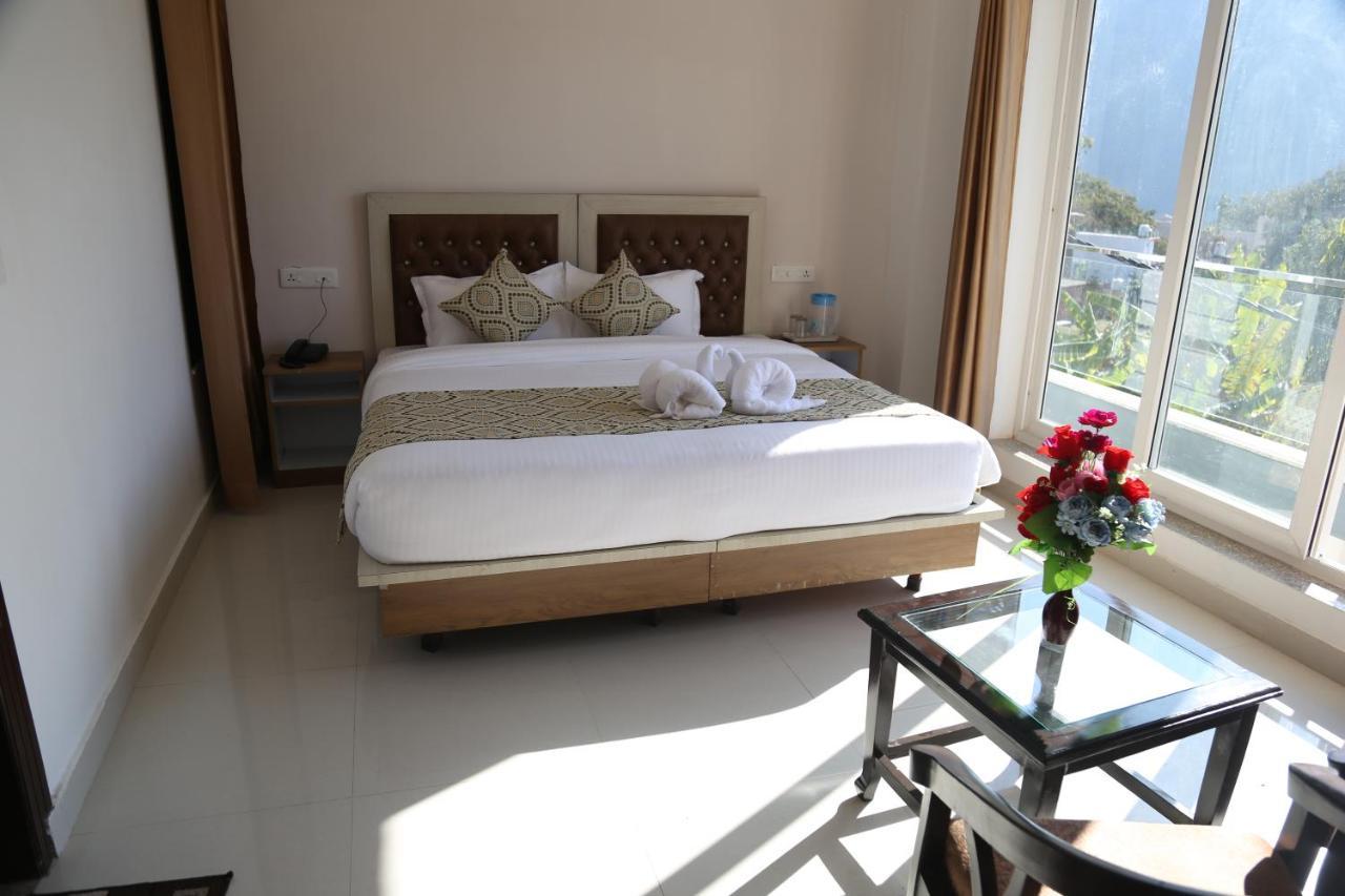 Hotel Yog Tapovan Rishīkesh Buitenkant foto