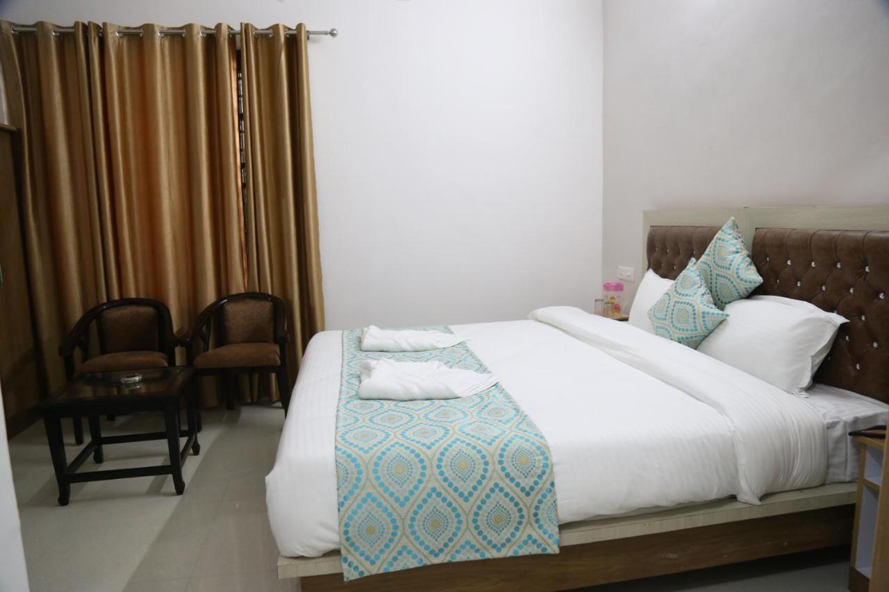 Hotel Yog Tapovan Rishīkesh Buitenkant foto